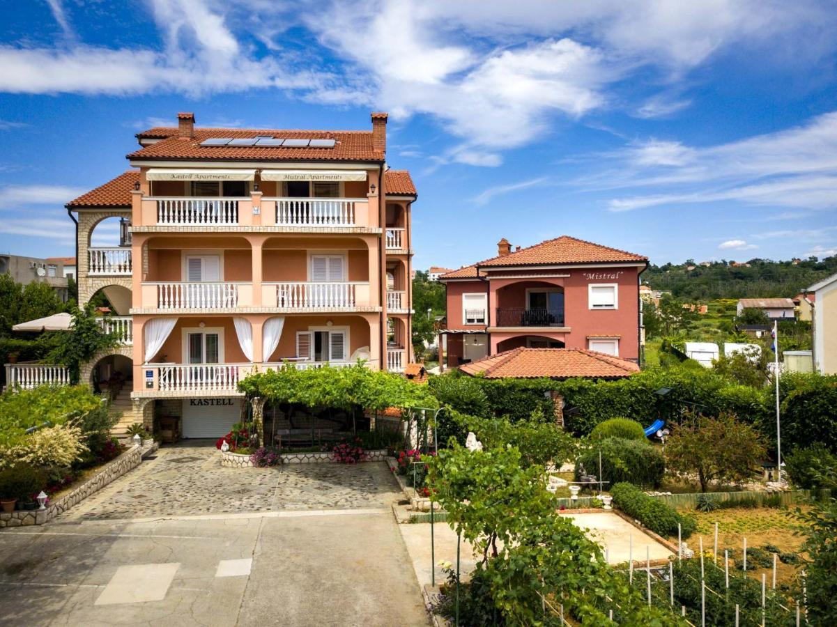 Kastell Apartments Lopar Exterior photo